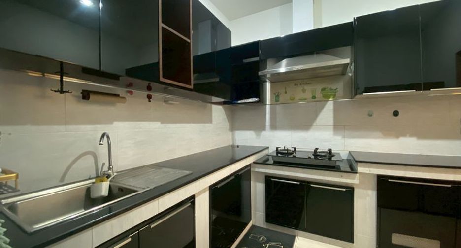 For rent 4 bedrooms house in Prawet, Bangkok