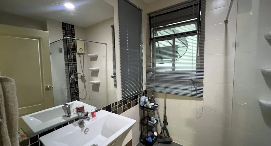Casa en alquiler de 3 habitaciones en Bang Khun Thian, Bangkok