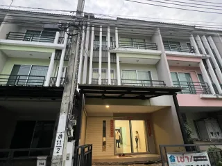 For rent 3 bedrooms house in Bang Khun Thian, Bangkok
