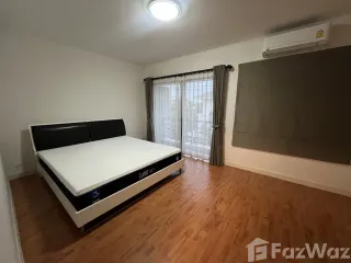 For rent 3 bedrooms house in Bang Khun Thian, Bangkok