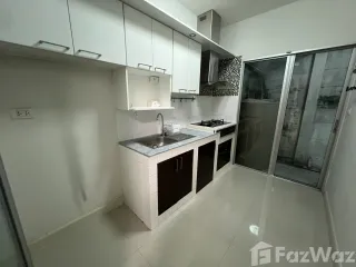 For rent 3 bedrooms house in Bang Khun Thian, Bangkok