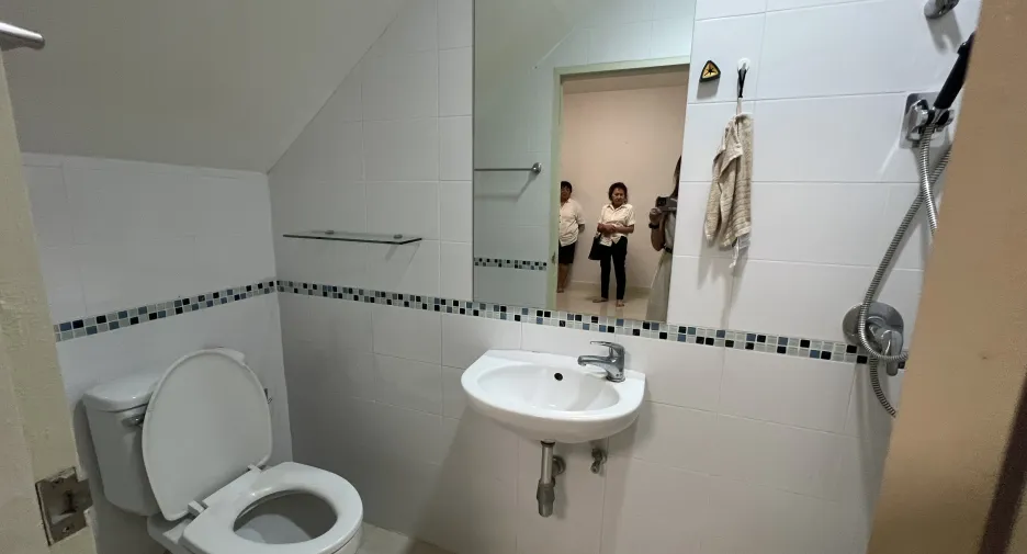 Casa en alquiler de 3 habitaciones en Bang Khun Thian, Bangkok