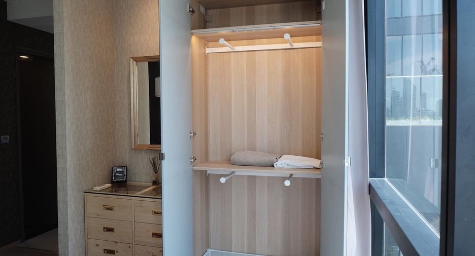 For rent studio condo in Bang Rak, Bangkok