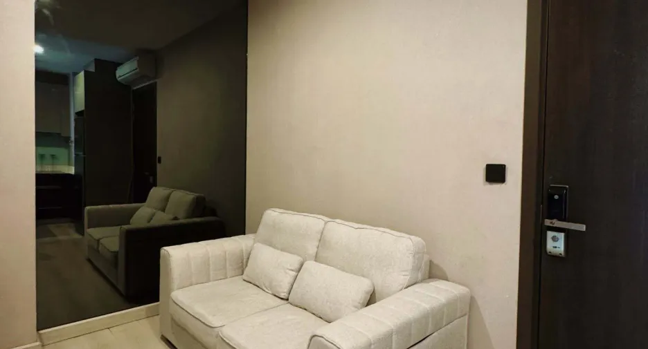 For rent 2 bedrooms condo in Phaya Thai, Bangkok