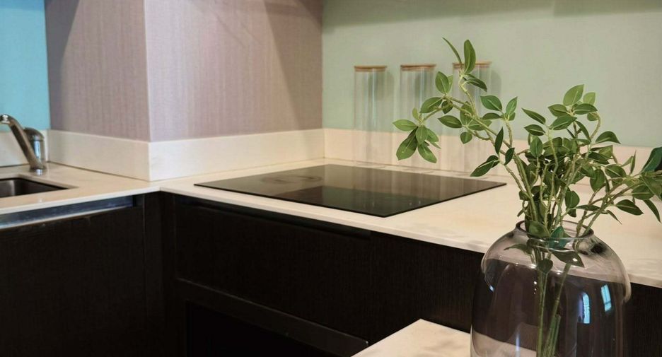 For rent 2 bedrooms condo in Phaya Thai, Bangkok