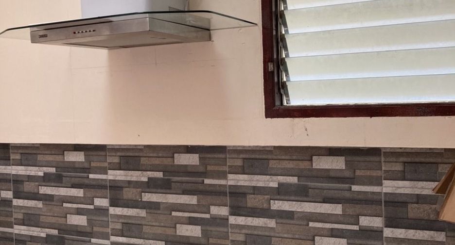 For rent 2 bedrooms townhouse in Bang Na, Bangkok