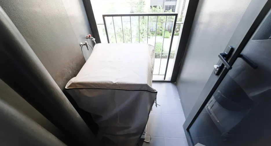 For rent studio condo in Khlong San, Bangkok