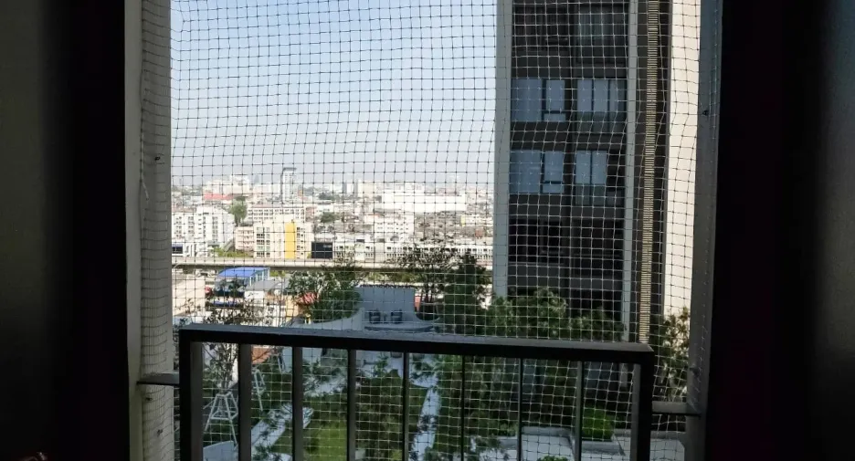 For rent studio condo in Khlong San, Bangkok