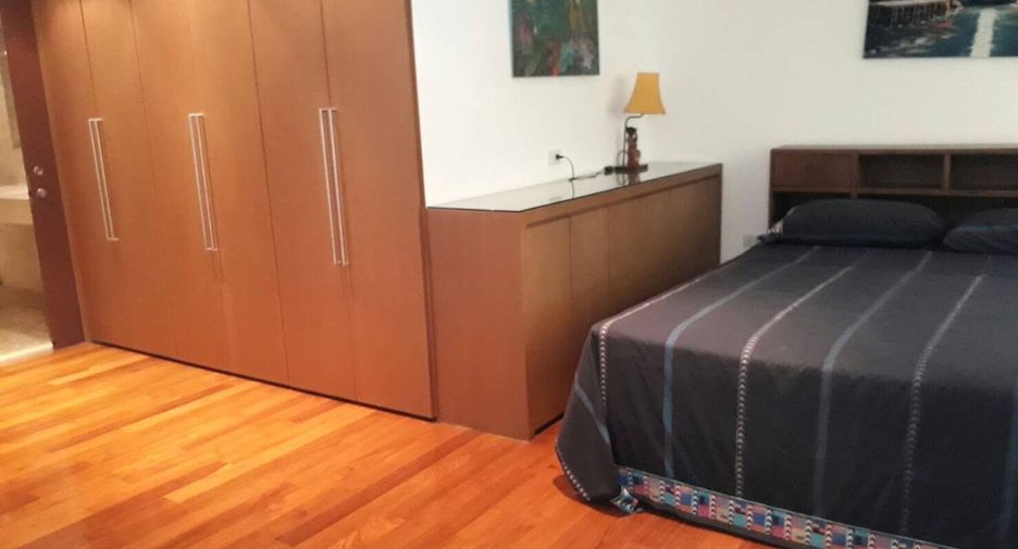 For rent 3 bedrooms condo in Khlong Toei, Bangkok