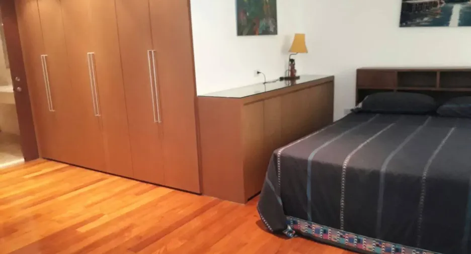 For rent 3 bedrooms condo in Khlong Toei, Bangkok