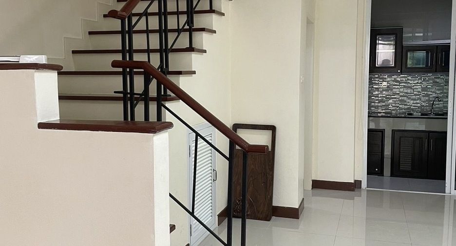 For rent 3 bedrooms townhouse in Min Buri, Bangkok