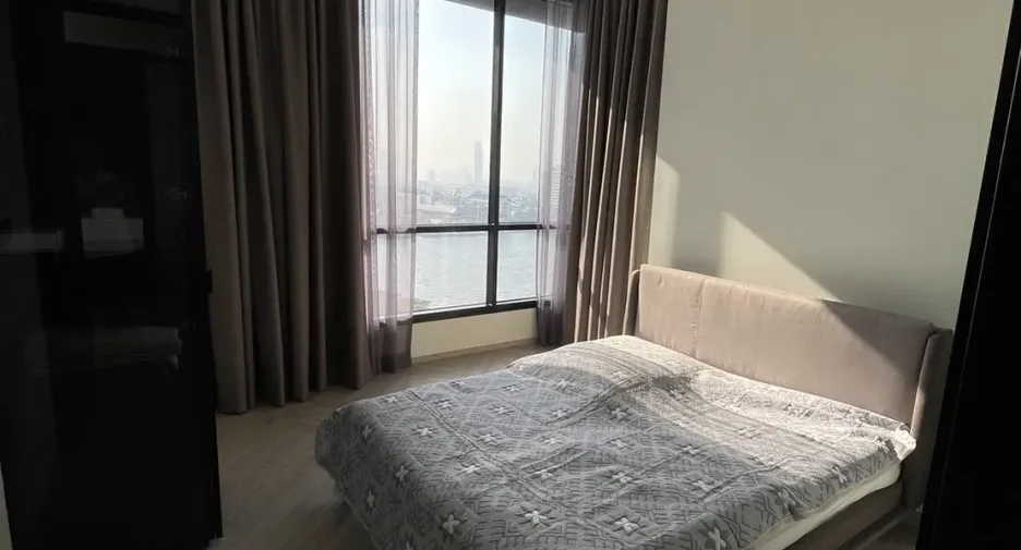 For rent 2 bedrooms condo in Khlong San, Bangkok