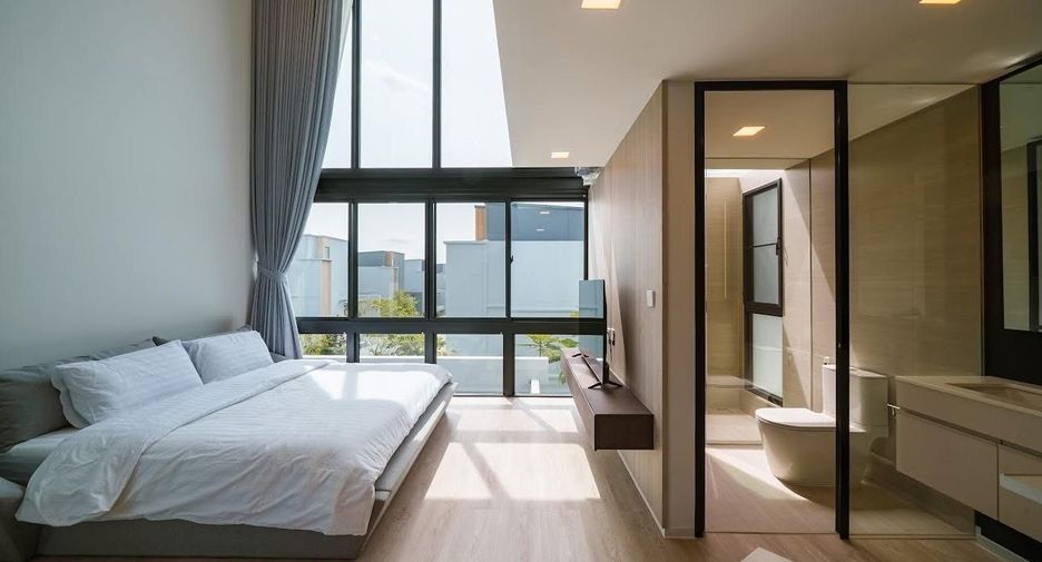 Casa en alquiler de 4 habitaciones en Saphan Sung, Bangkok