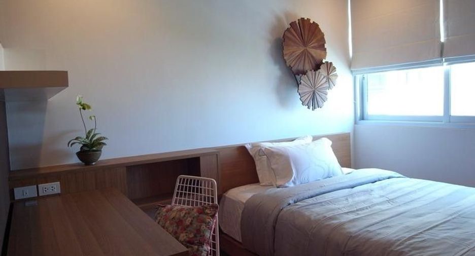For rent 2 bedrooms condo in Pathum Wan, Bangkok