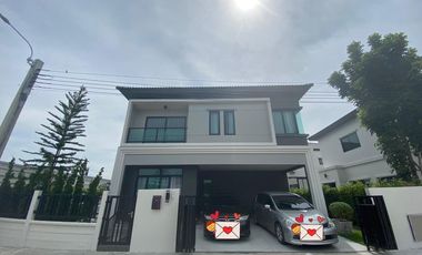 Haus zur Miete mit 4 Zimmer in Khlong Sam Wa, Bangkok