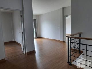 Casa en alquiler de 4 habitaciones en Don Mueang, Bangkok