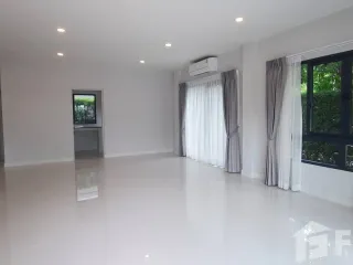 For rent 4 bedrooms house in Don Mueang, Bangkok