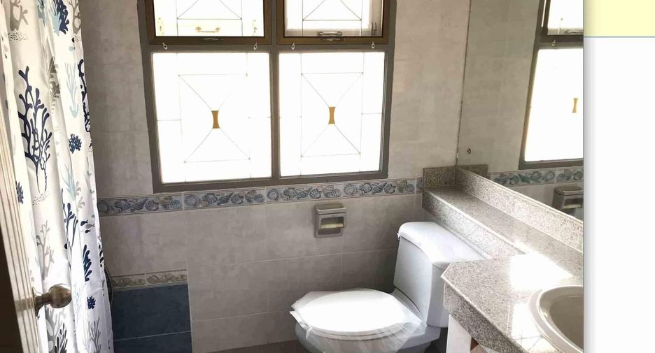 For rent 3 bedrooms house in Khlong Sam Wa, Bangkok