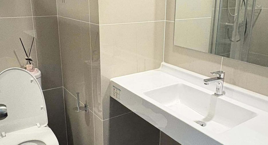 For rent studio condo in Huai Khwang, Bangkok