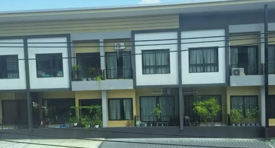 For rent 3 bedrooms townhouse in Mueang Samut Prakan, Samut Prakan