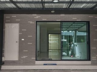 出租 3 卧室 联排别墅 在 Mueang Samut Prakan, Samut Prakan