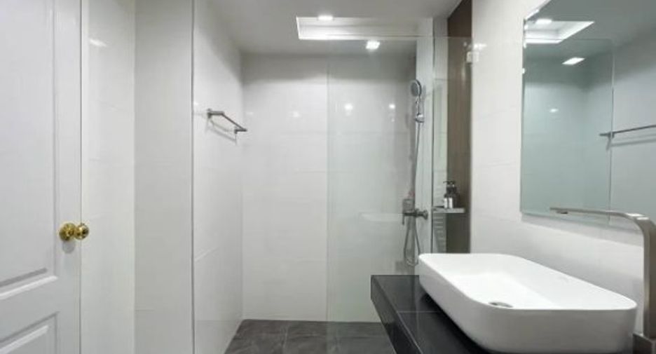 Wohnung zur Miete mit 1 Zimmer in Phra Khanong, Bangkok