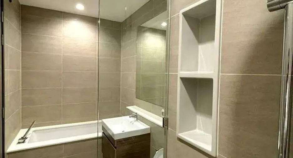 For rent 3 bedrooms condo in Bang Kho Laem, Bangkok