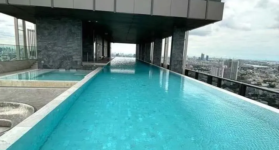 For rent 3 bedrooms condo in Bang Kho Laem, Bangkok