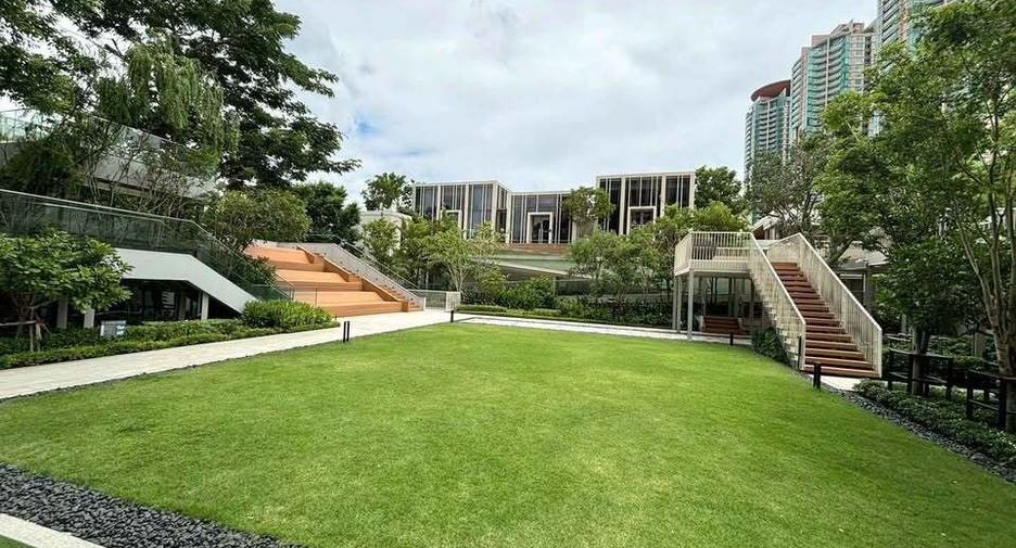 For rent 3 bedrooms condo in Bang Kho Laem, Bangkok