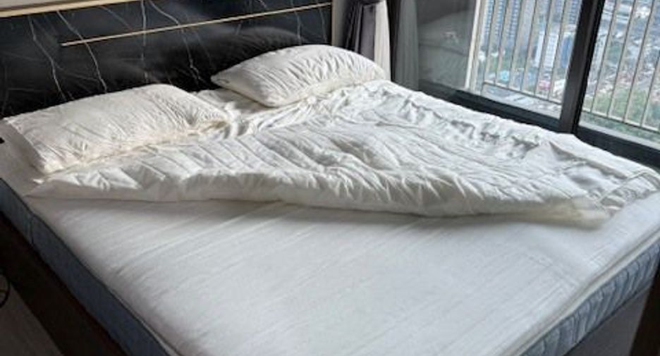 For rent 1 bed condo in Huai Khwang, Bangkok