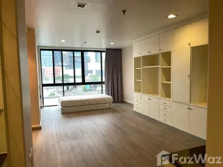 For rent 3 bedrooms condo in Pathum Wan, Bangkok