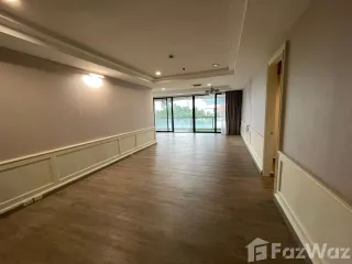 For rent 3 bedrooms condo in Pathum Wan, Bangkok