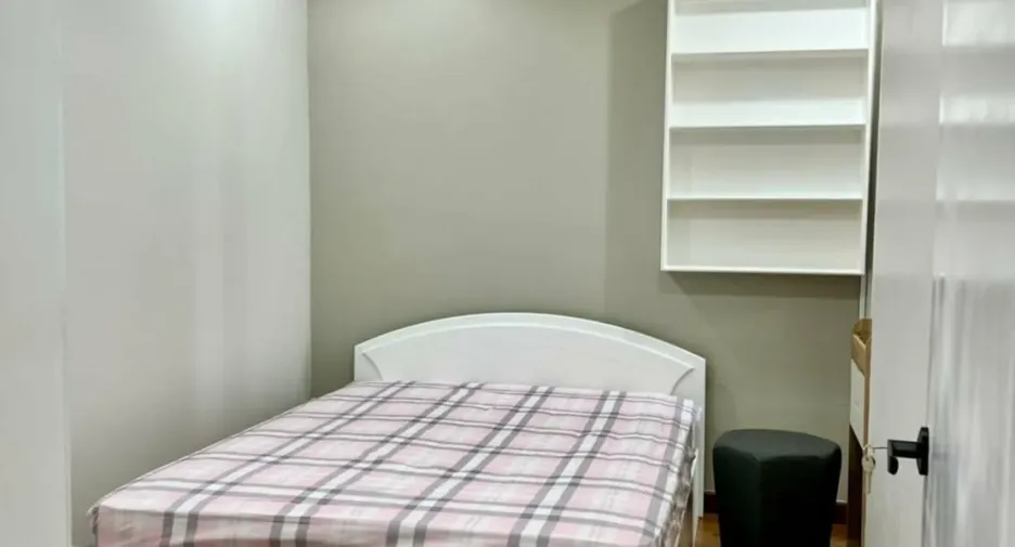For rent 2 bedrooms condo in Ratchathewi, Bangkok