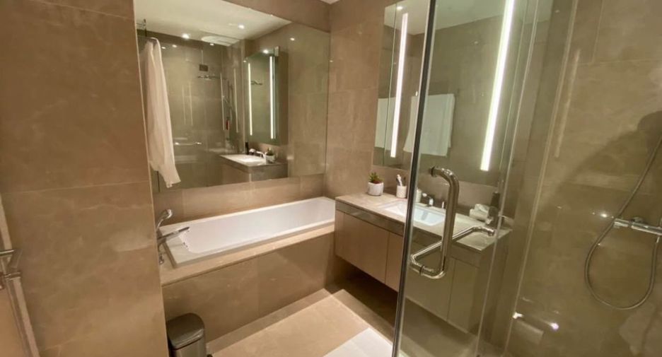 For rent 3 ベッドルーム condo in Khlong San, Bangkok