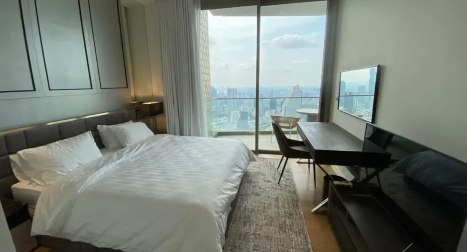 À louer 3 chambres condo à Khlong San, Bangkok