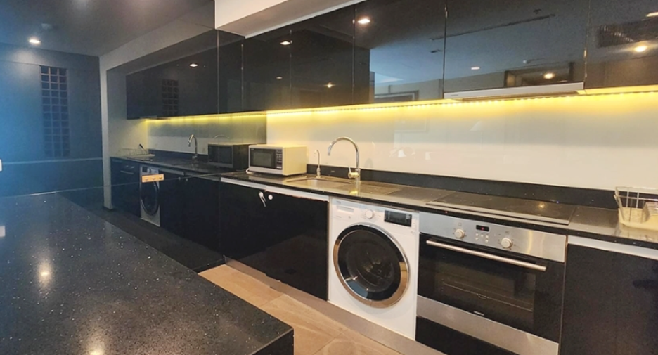 For rent 2 bedrooms condo in Sathon, Bangkok