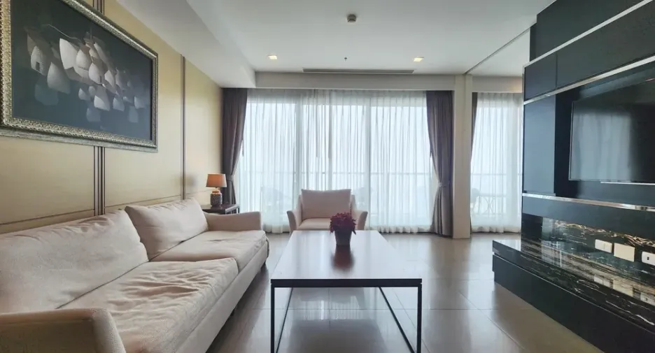 For rent 2 bedrooms condo in Sathon, Bangkok