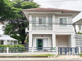 For rent 3 bedrooms house in Khlong Sam Wa, Bangkok