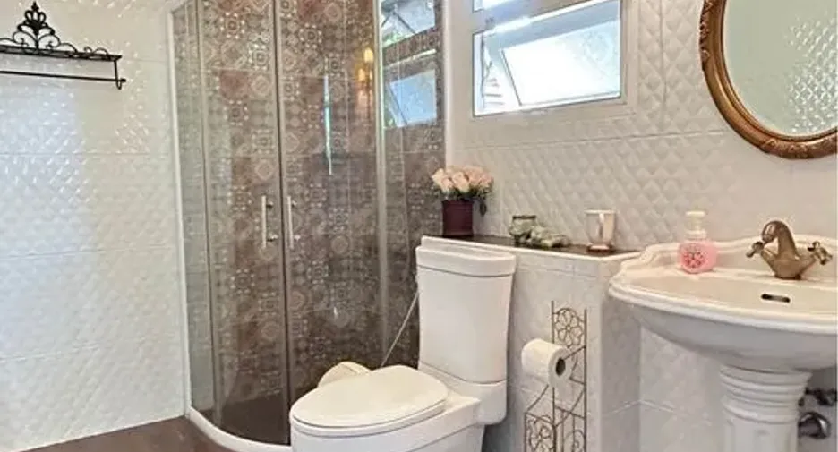 For rent 4 bedrooms house in Bang Kapi, Bangkok