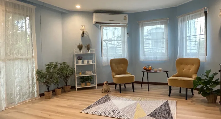 For rent 4 bedrooms house in Phra Khanong, Bangkok