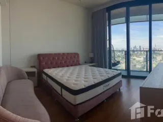 For rent 3 ベッドルーム condo in Khlong San, Bangkok