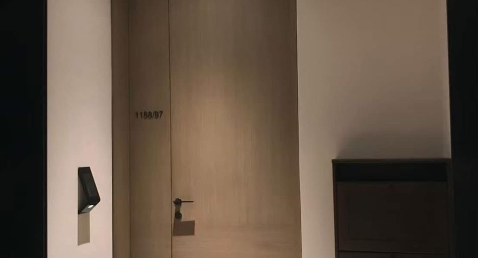 For rent 3 bedrooms condo in Khlong San, Bangkok