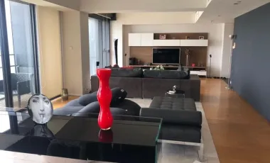 For rent 4 bedrooms condo in Sathon, Bangkok