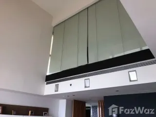Аренда 4 спальни кондо в Сатхон, Бангкок