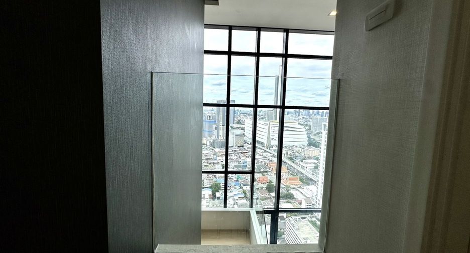 For rent 3 ベッドルーム condo in Khlong San, Bangkok