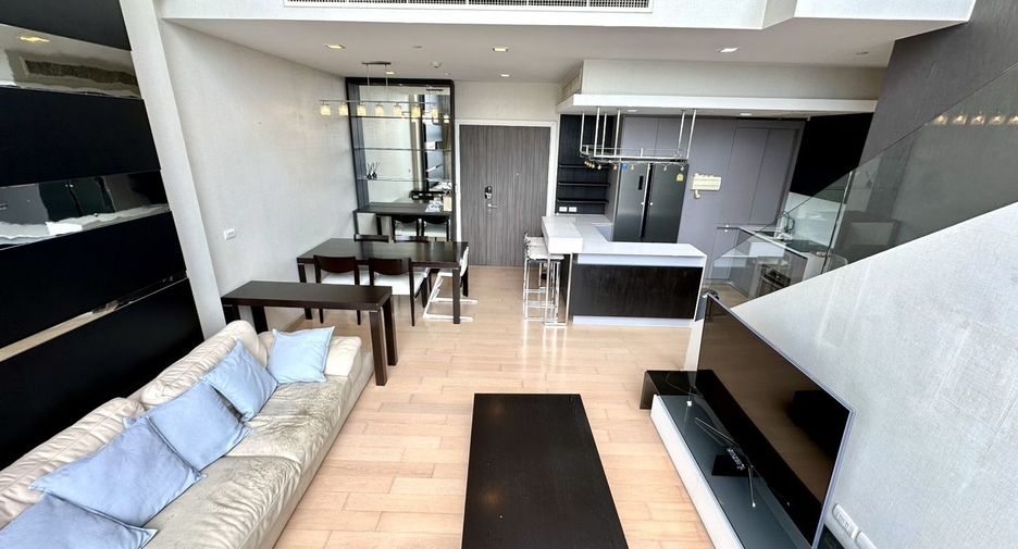 For rent 3 ベッドルーム condo in Khlong San, Bangkok