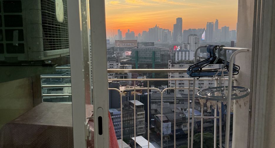 For rent 1 bed condo in Ratchathewi, Bangkok