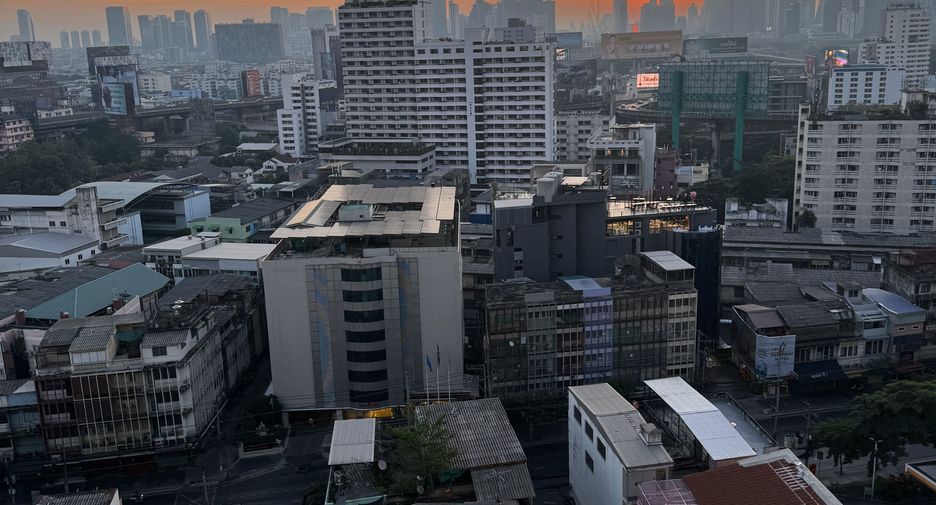For rent 1 bed condo in Ratchathewi, Bangkok