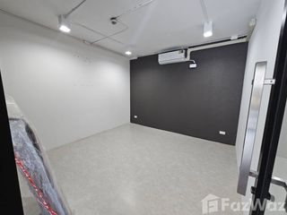 For rent retail Space in Bang Rak, Bangkok