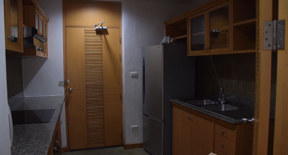 For rent 2 bedrooms condo in Sathon, Bangkok